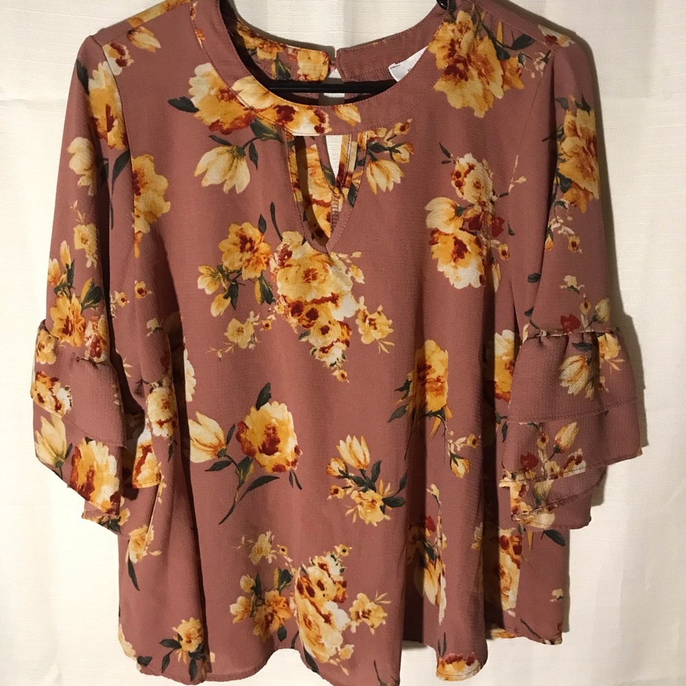 Floral blouse (size large)